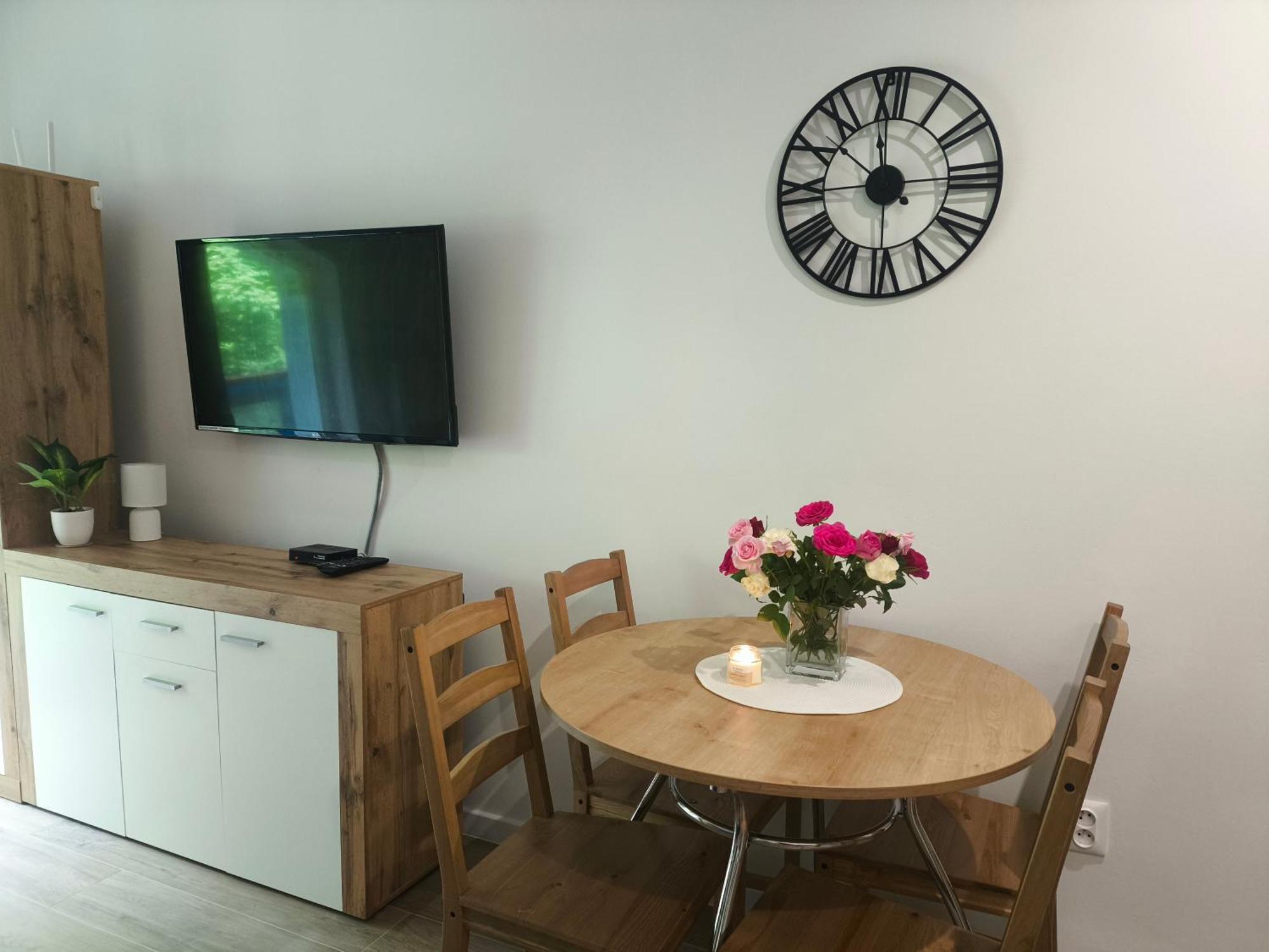 Apartman Ema ドノヴァリ エクステリア 写真